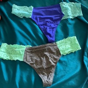 Thongs with lace band